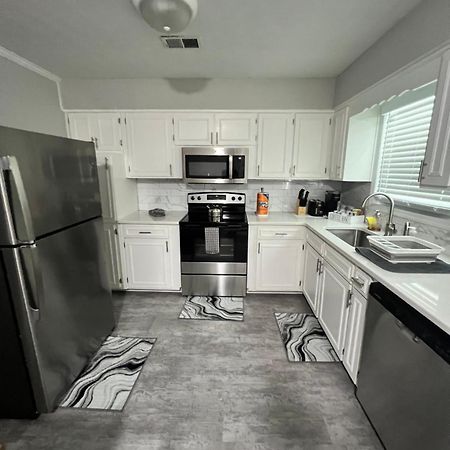 Cozy Brick Ranch Home Owned And Operated By An Army Soldier!! Columbus Exterior foto